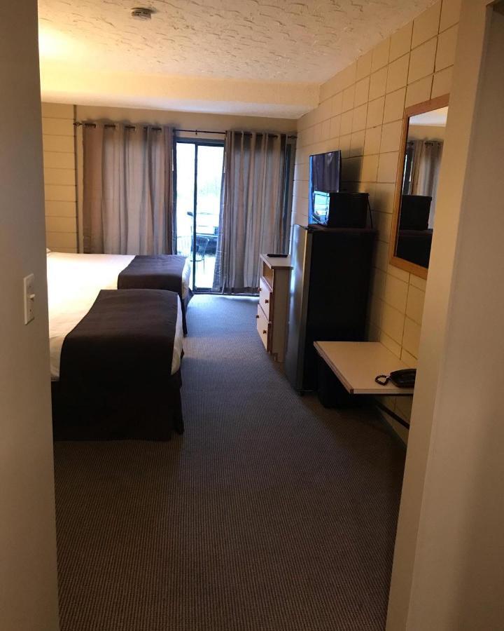 Airport Inn Port Hardy Eksteriør bilde