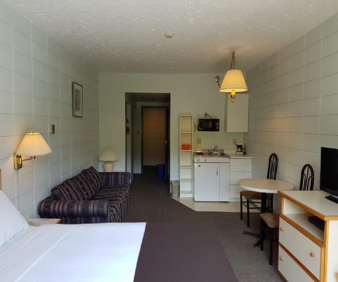 Airport Inn Port Hardy Eksteriør bilde
